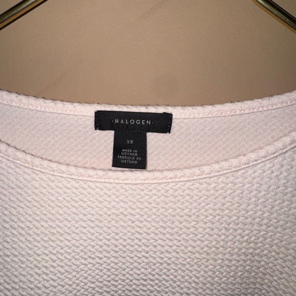 HALOGEN Pale Peach Pink Textured Long-Sleeve Top with Ruffle Cuffs - Picture 5 of 6